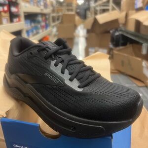 Brooks Black Athletic Running Shoes